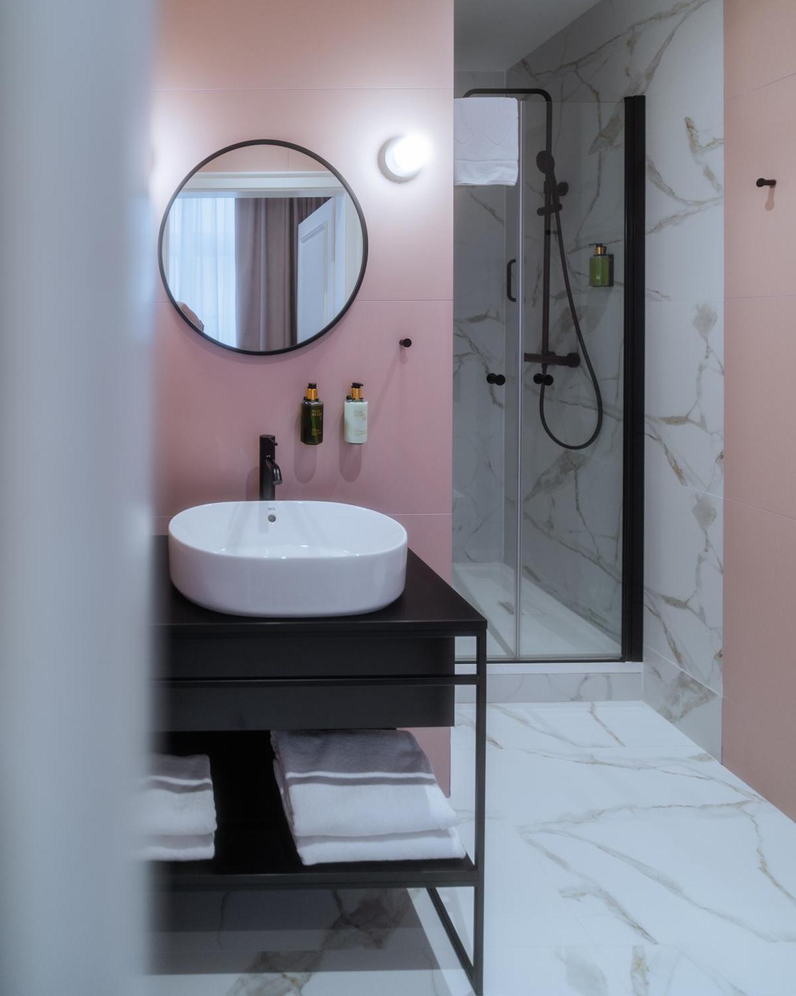Hotel Pietryna Łódź Extérieur photo