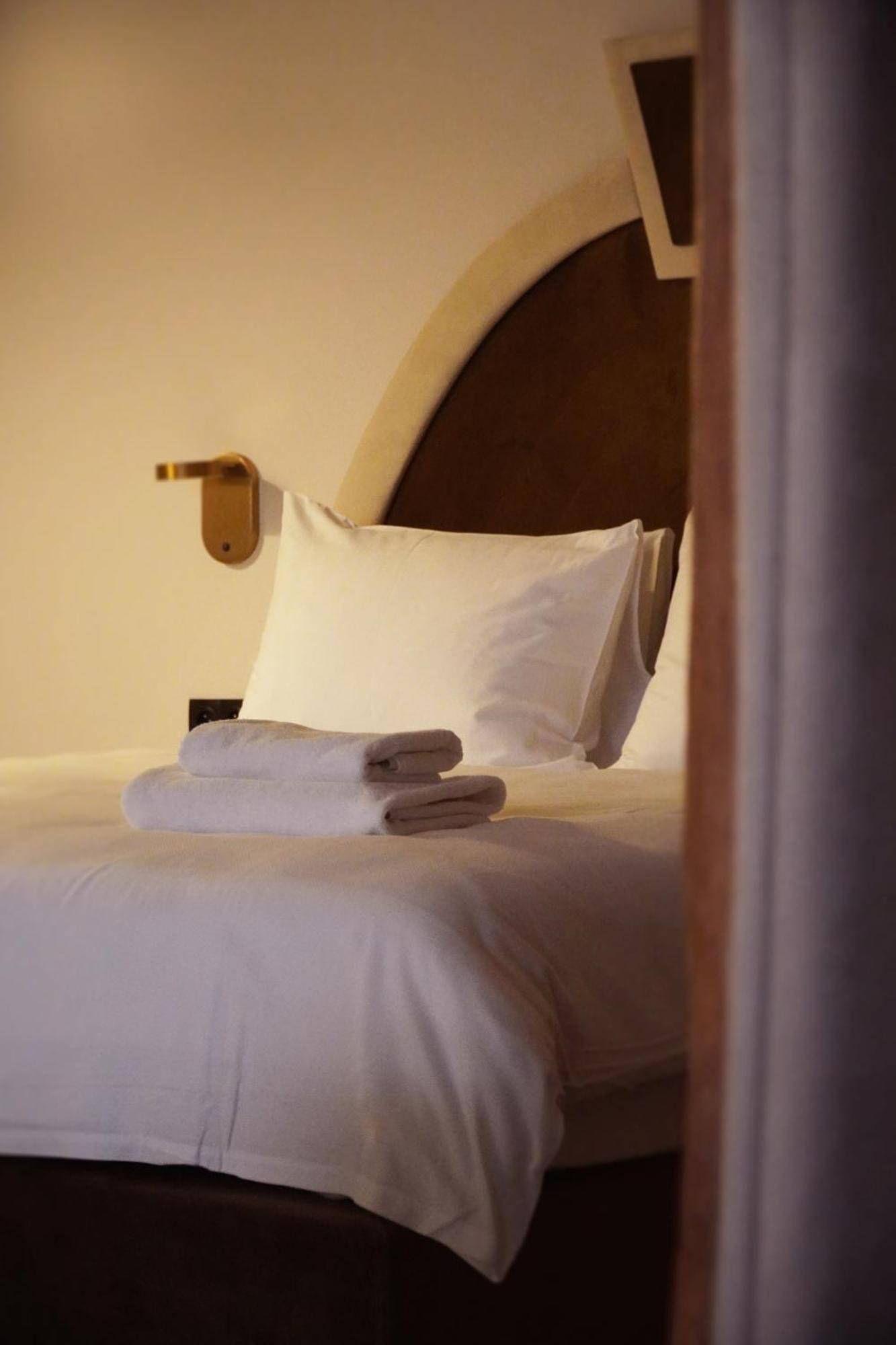 Hotel Pietryna Łódź Extérieur photo